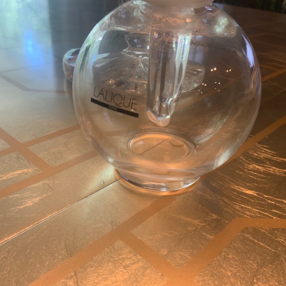 Lalique 1980โs Extra Large Crystal Les Anemone Perfume Bottle 6.5โH - Picture 5 of 7